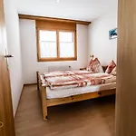Haus Lotus, Moosfluhbahn *