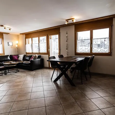 Haus Lotus, Moosfluhbahn *