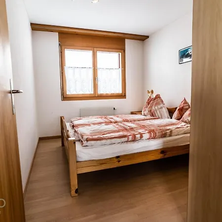 Haus Lotus, Moosfluhbahn *