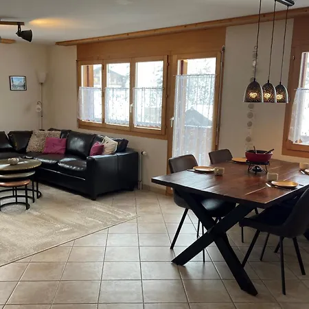 Haus Lotus, Moosfluhbahn *