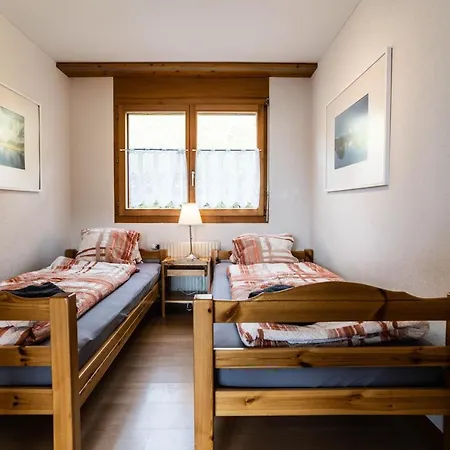 Haus Lotus, Moosfluhbahn